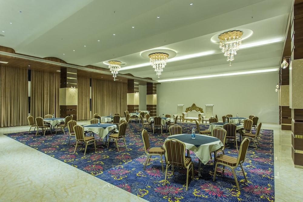 Hotel Abika Elite Ujjain Exterior photo